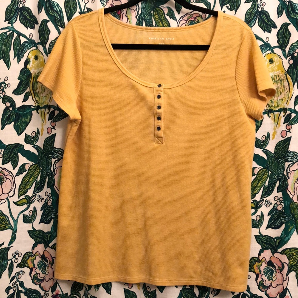 American Eagle Outfitters Yellow Short Sleeve Henley Tee